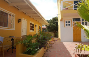 Dive Hut Resort